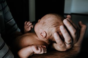 Lees meer over het artikel Tips voor wanneer je alleen bent met je pasgeboren baby